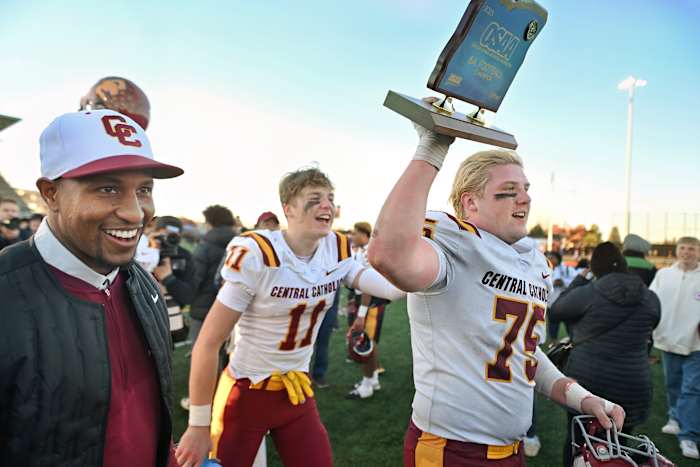 a Central Catholic Tualatin 6A Oregon football final November 22 2023 Leon Neuschwander 95